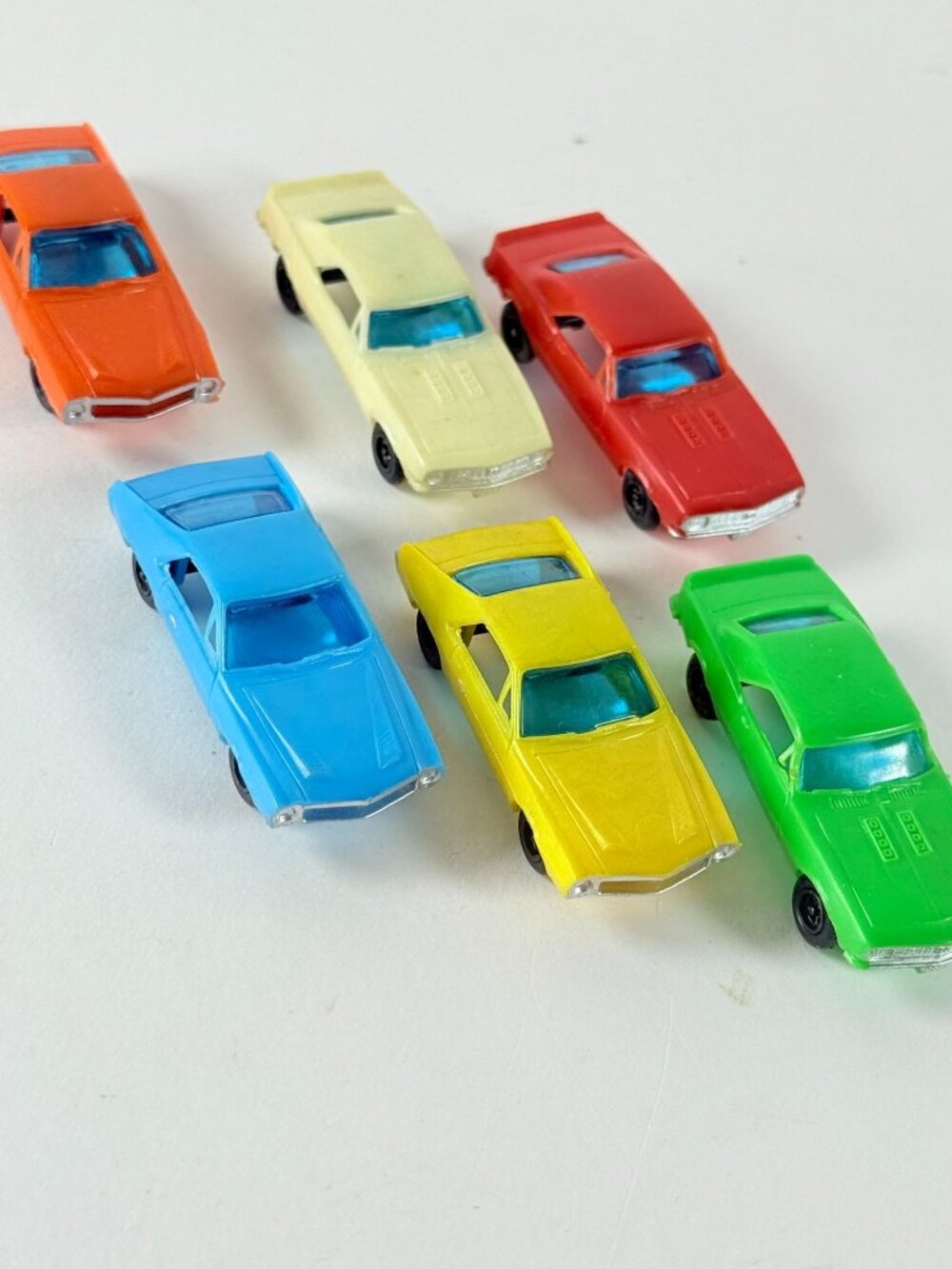 Vintage 6/1970s Plastic AMC AMX & Camaro HO Scale Platform